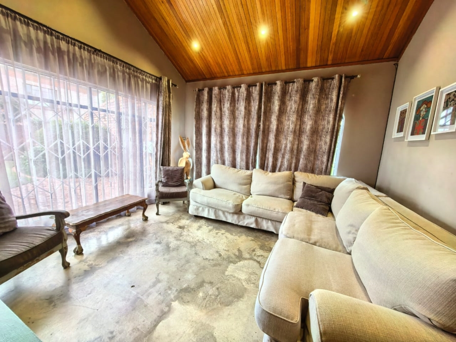 5 Bedroom Property for Sale in Vaalpark Free State